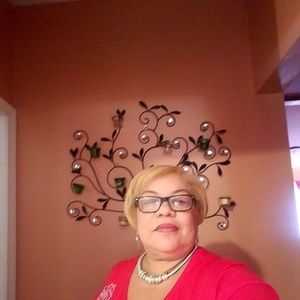 Meet your Posher, Juana